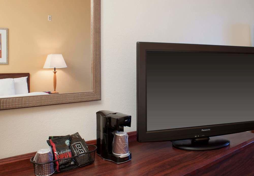 Comfort Inn & Suites Liverpool - Syracuse מראה חיצוני תמונה