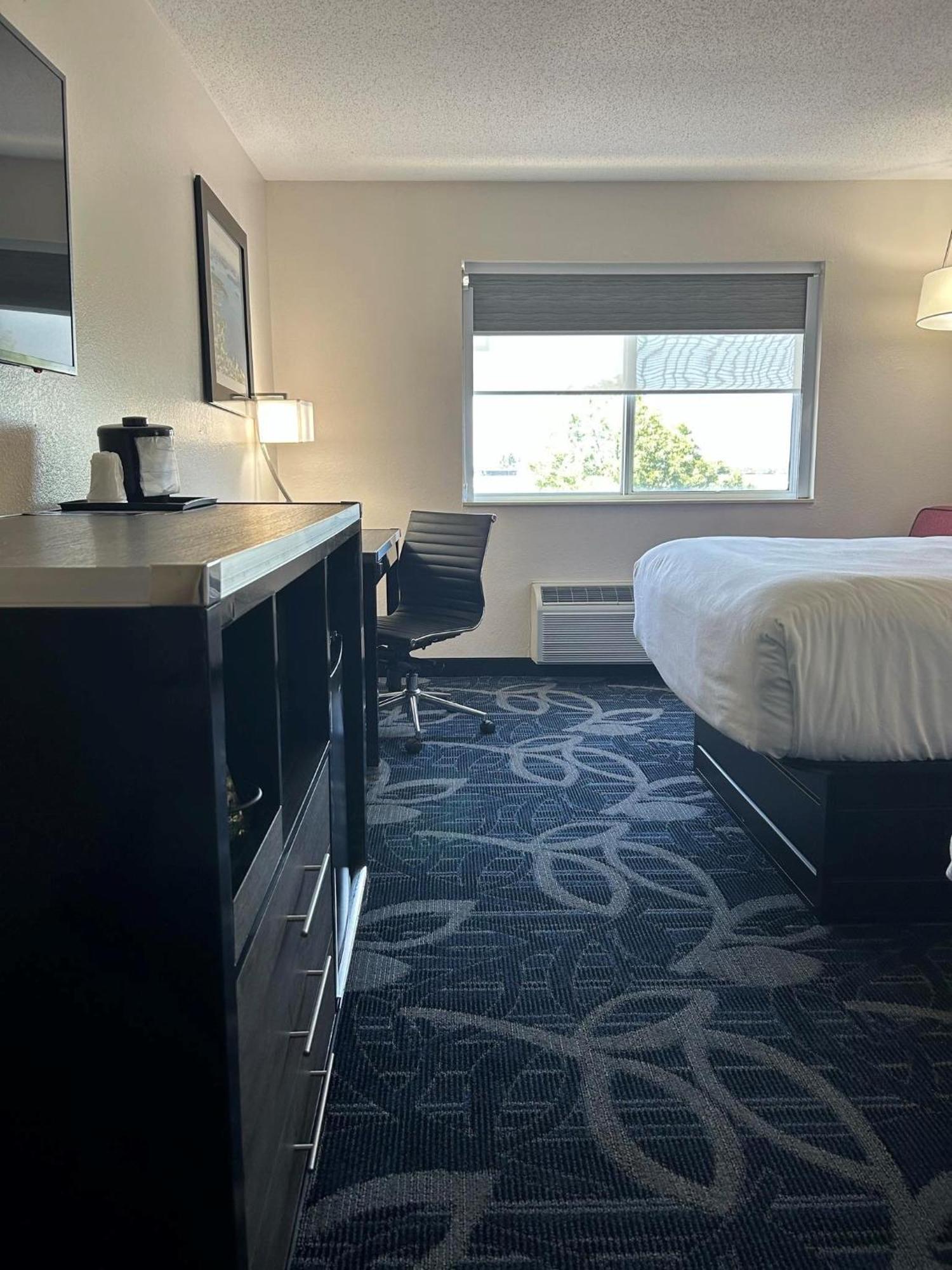 Comfort Inn & Suites Liverpool - Syracuse מראה חיצוני תמונה